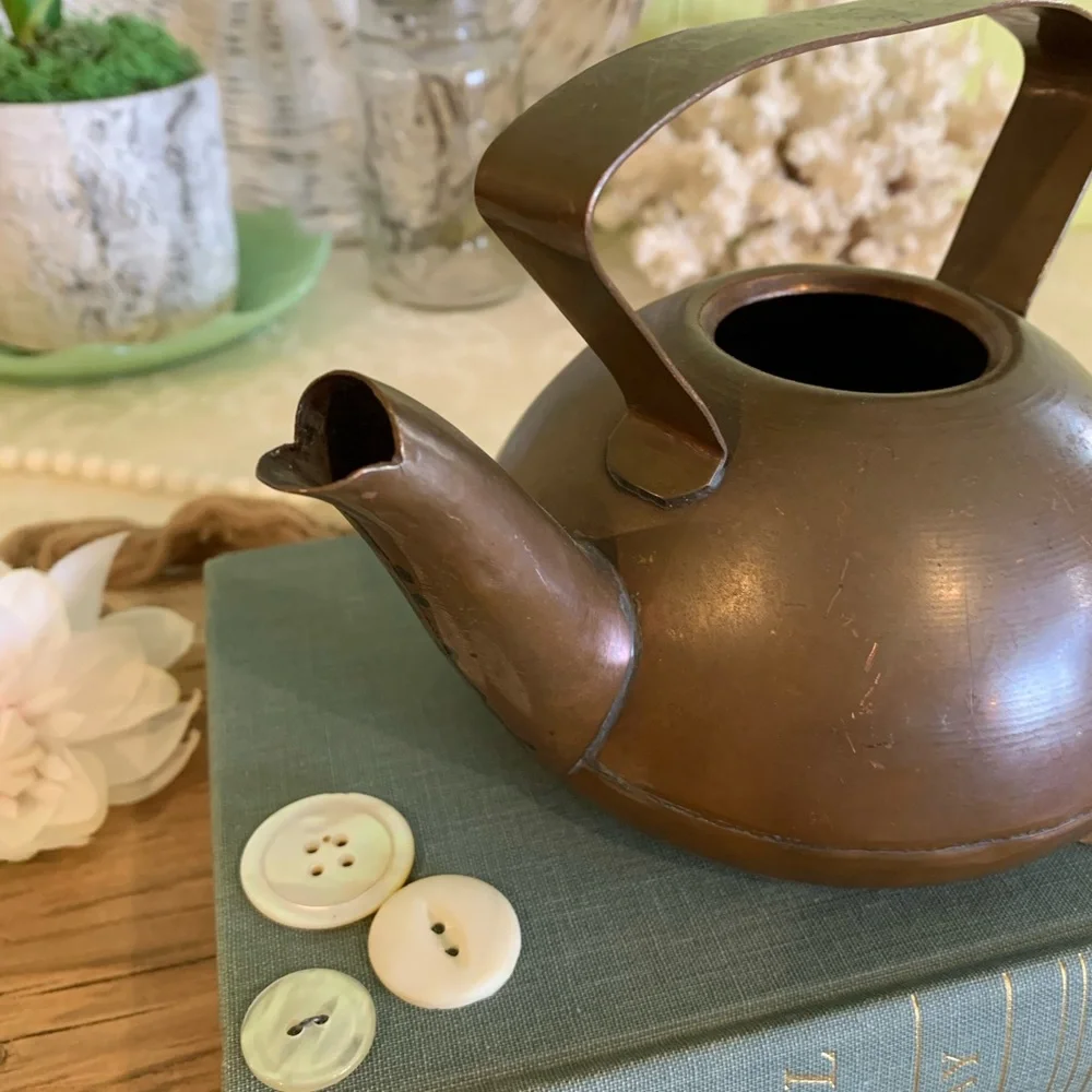 Vintage Copper Teapot 🫖 Unique Home Decor / Gift / Kitchen / Earthy - Picture 6 of 11